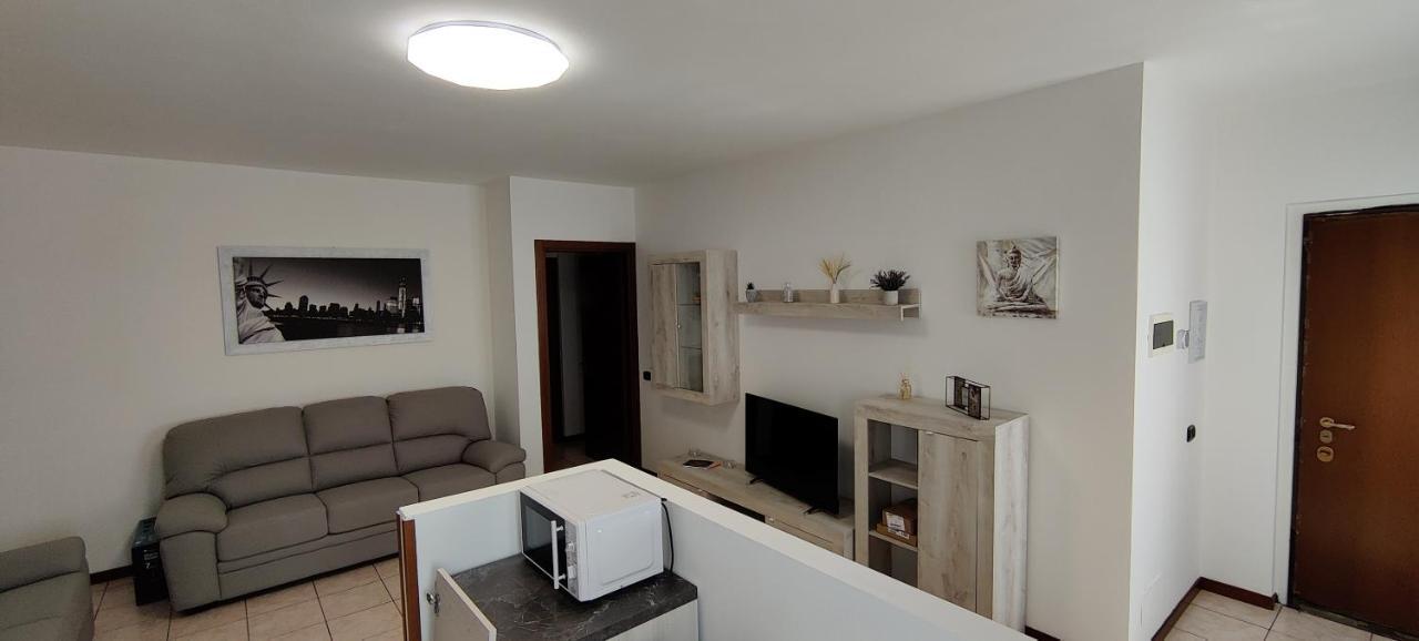 La Casa Ciarlasca Lacchiarella Dış mekan fotoğraf